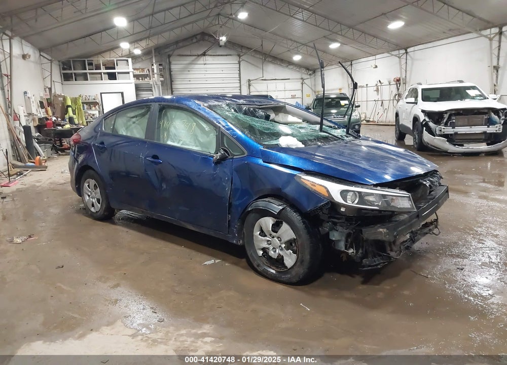 2018 KIA FORTE LX VIN: 3KPFK4A74JE258375