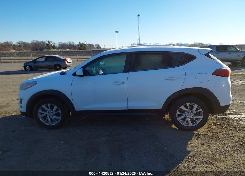 2019 HYUNDAI TUCSON SE VIN: KM8J23A49KU975296