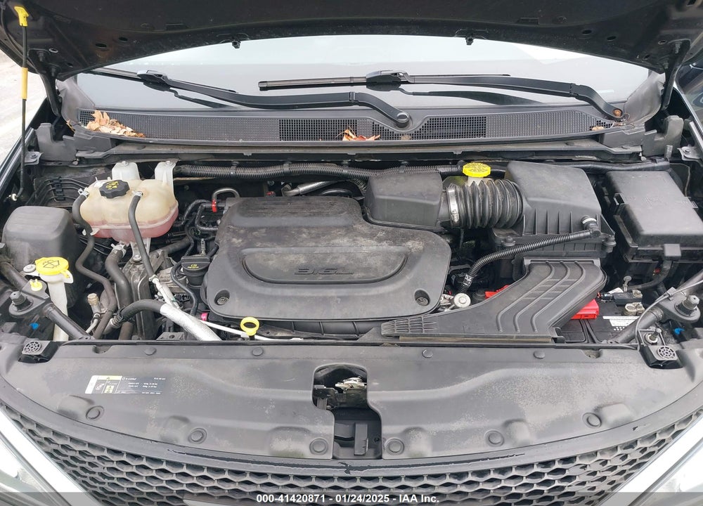 2019 CHRYSLER PACIFICA TOURING L VIN: 2C4RC1BG4KR559977