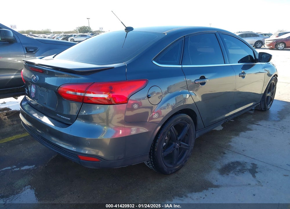 2018 FORD FOCUS TITANIUM VIN: 1FADP3J20JL314378