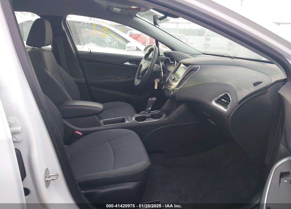 2019 CHEVROLET CRUZE VIN: 1G1BE5SM3K7146452