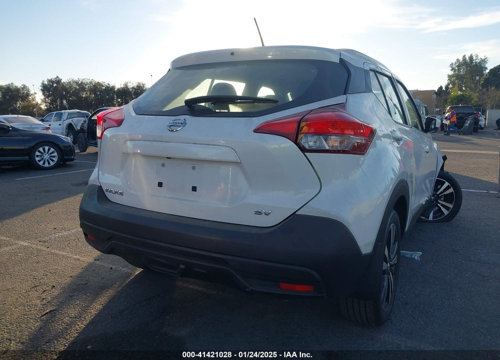 2019 NISSAN KICKS SV VIN: 3N1CP5CU7KL559218