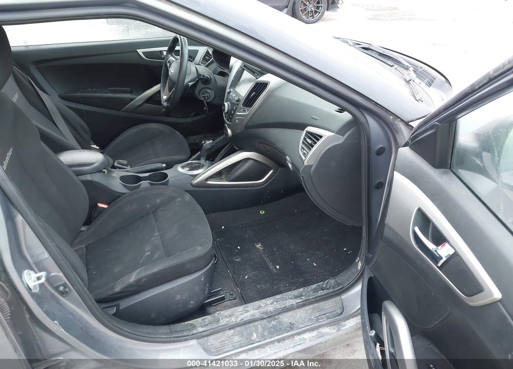 2016 HYUNDAI VELOSTER VIN: KMHTC6AD3GU267270