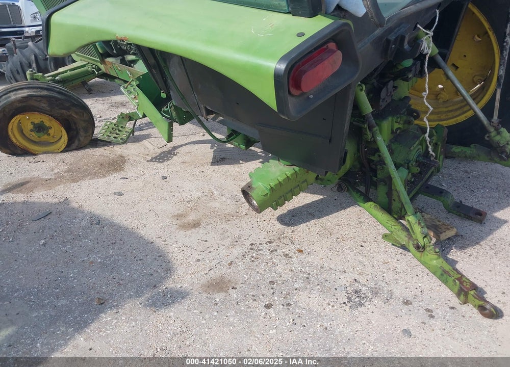 1983 JOHN DEERE 2950 VIN: L02950T478402