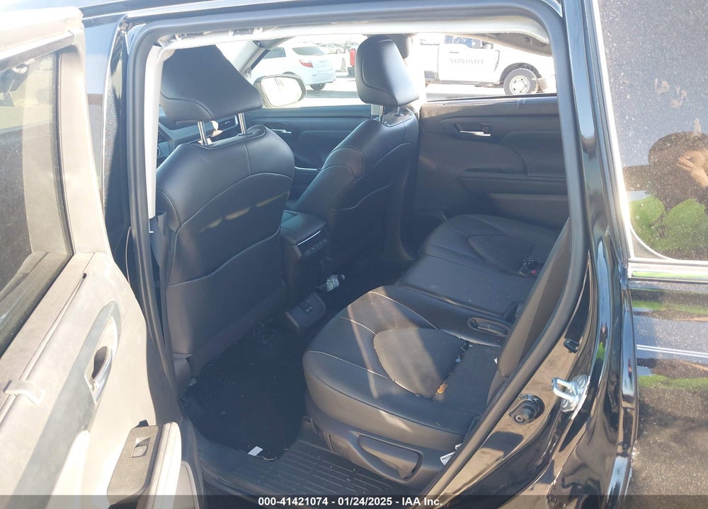 2022 TOYOTA HIGHLANDER XLE VIN: 5TDGZRAH9NS548886