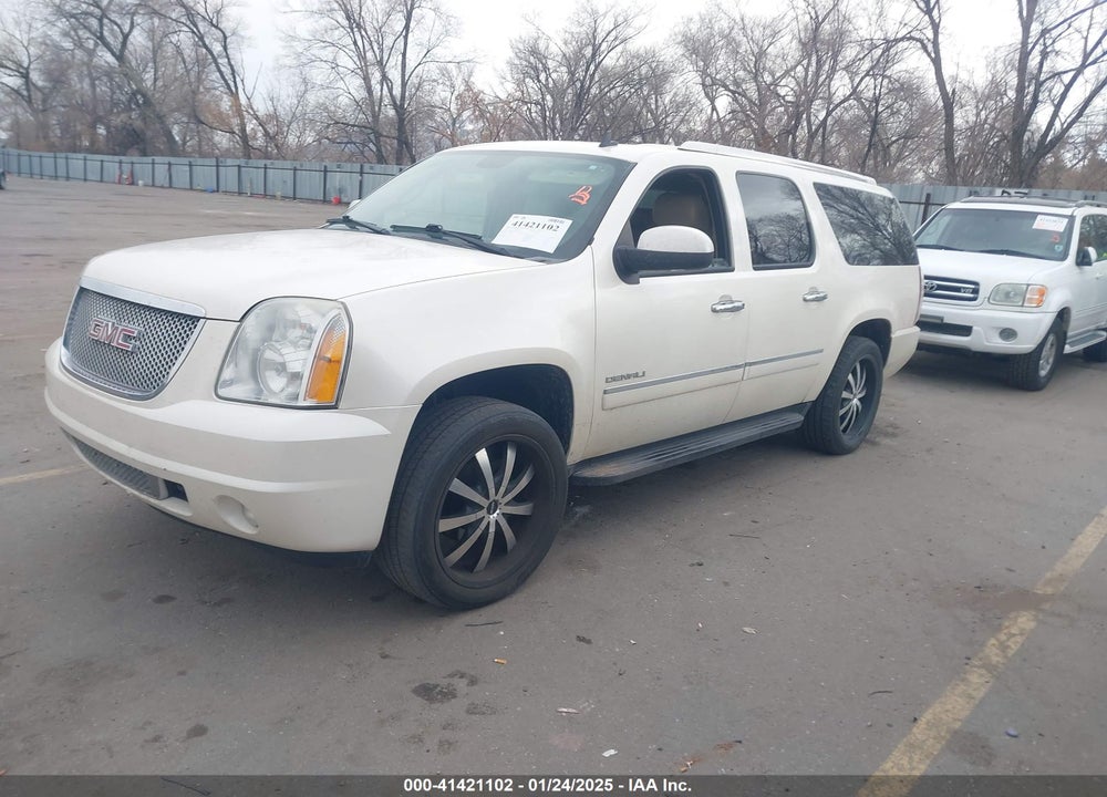 2010 GMC YUKON XL 1500 DENALI VIN: 1GKUKMEF8AR213036