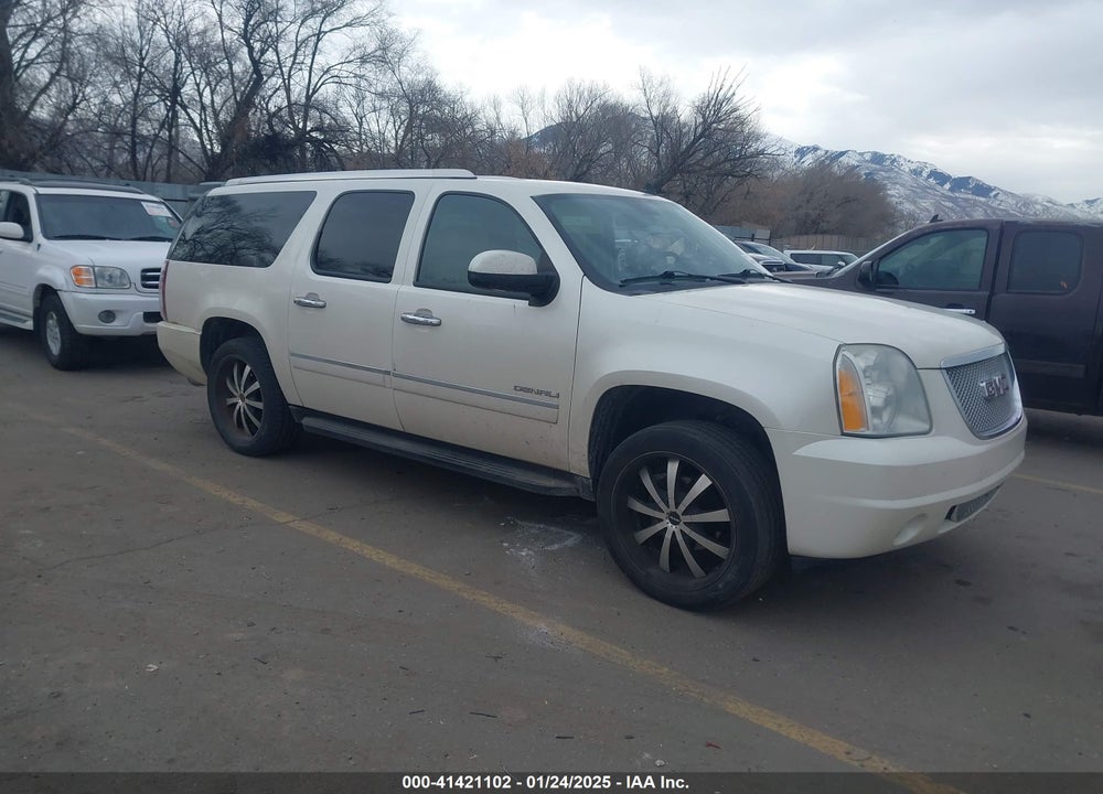 2010 GMC YUKON XL 1500 DENALI VIN: 1GKUKMEF8AR213036