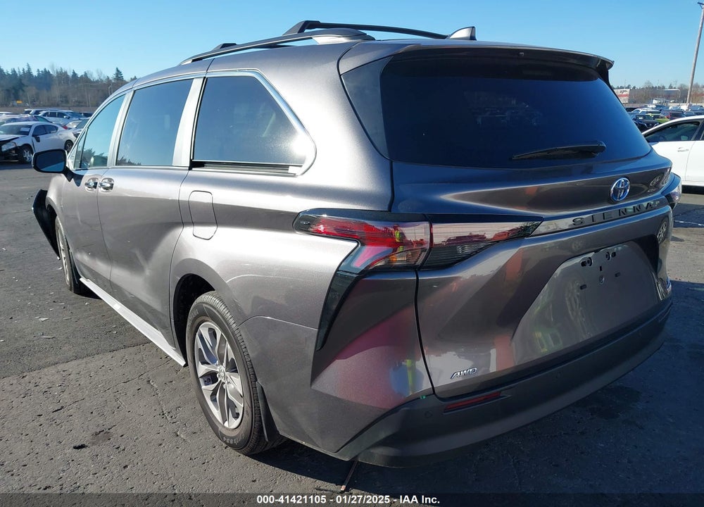 2024 TOYOTA SIENNA XLE VIN: 5TDJSKFCXRS144273