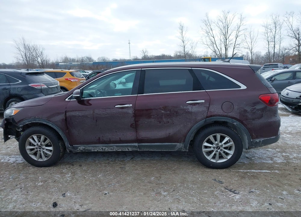 2019 KIA SORENTO VIN: 5XYPG4A35KG542363