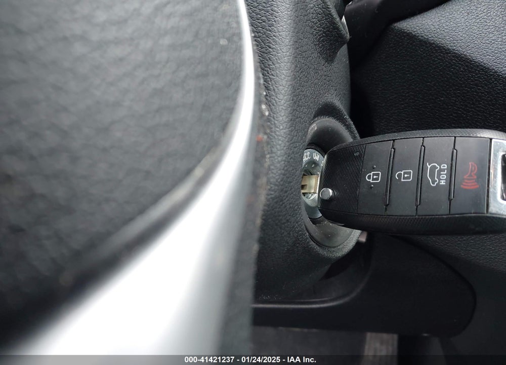 2019 KIA SORENTO VIN: 5XYPG4A35KG542363
