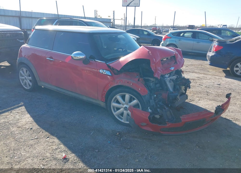 2008 MINI COOPER S VIN: WMWMF73518TV39007