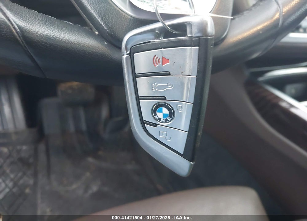 2019 BMW 740I VIN: WBA7E4C52KGV70359