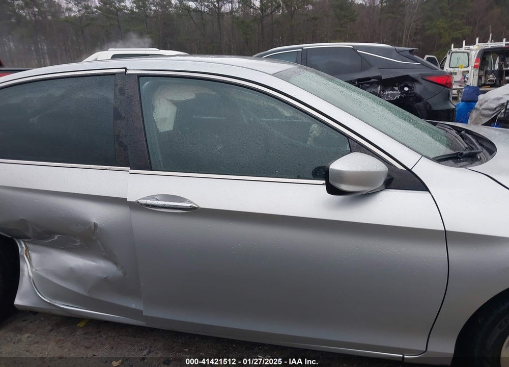 2015 HONDA ACCORD VIN: 1HGCR2F59FA095938