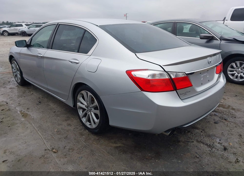 2015 HONDA ACCORD VIN: 1HGCR2F59FA095938