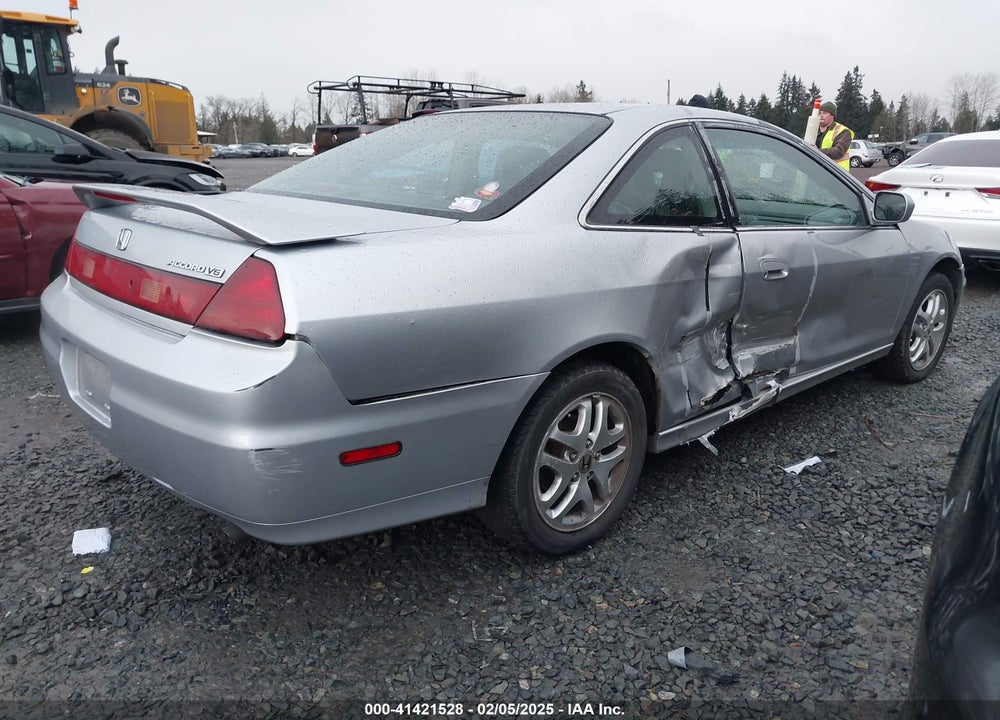 2002 HONDA ACCORD 3.0 EX VIN: 1HGCG22502A034225