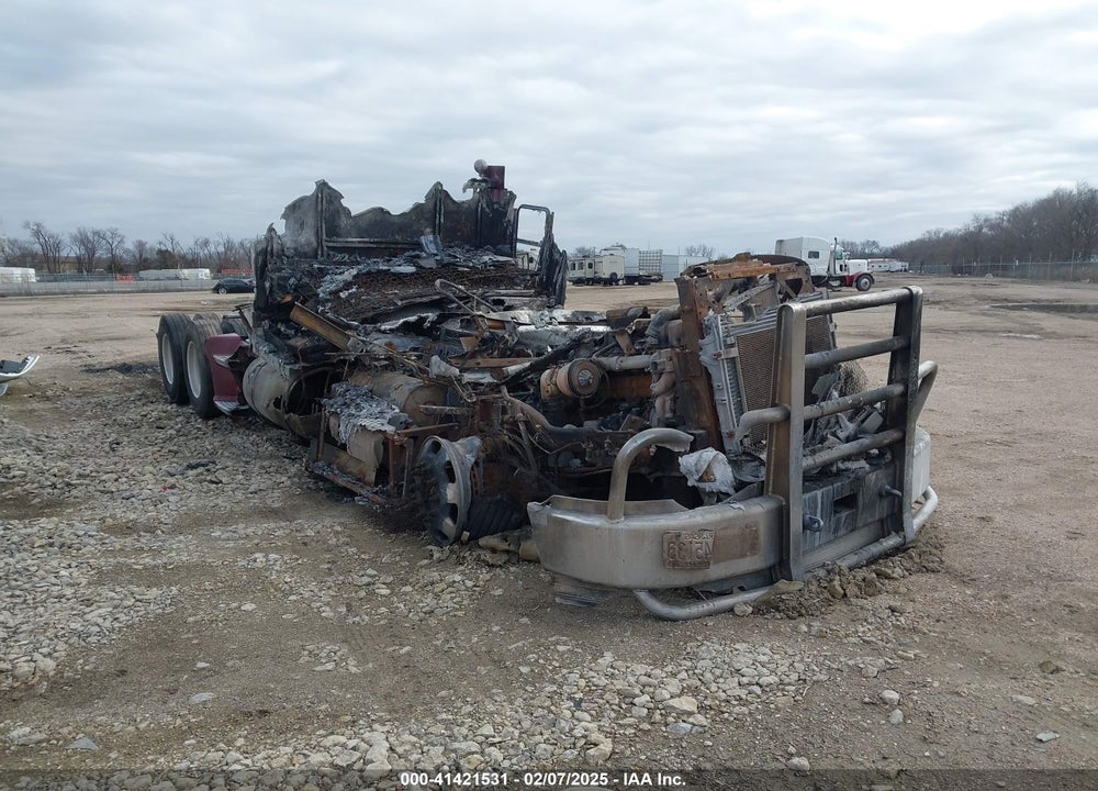 2012 KENWORTH CONSTRUCTION T660 VIN: 1XKADP9X8CJ332014