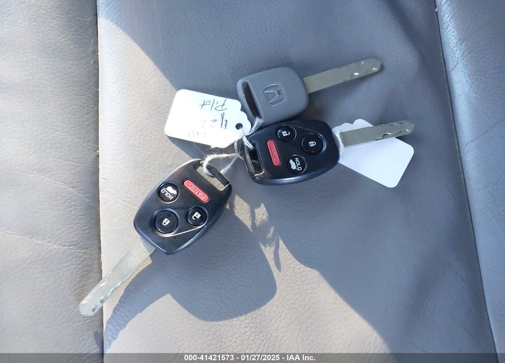 2015 HONDA PILOT EX-L VIN: 5FNYF4H53FB073348