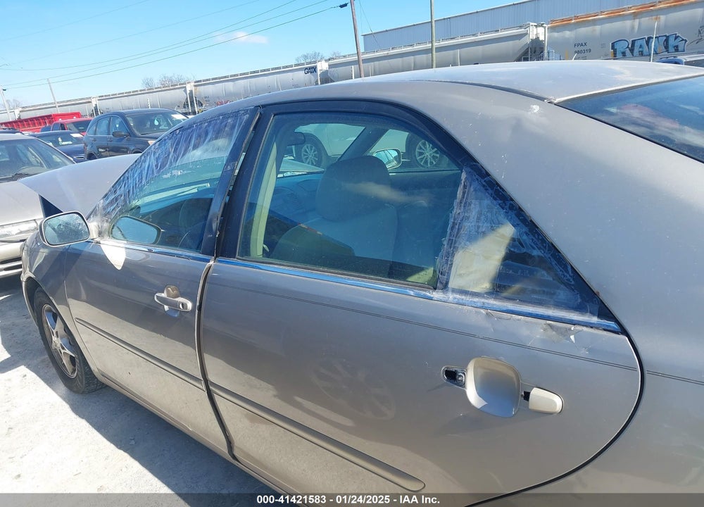 2002 TOYOTA CAMRY LE VIN: 4T1BE32K92U618449