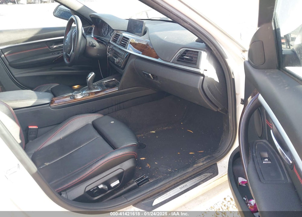 2018 BMW 330I VIN: WBA8D9G52JNU68682