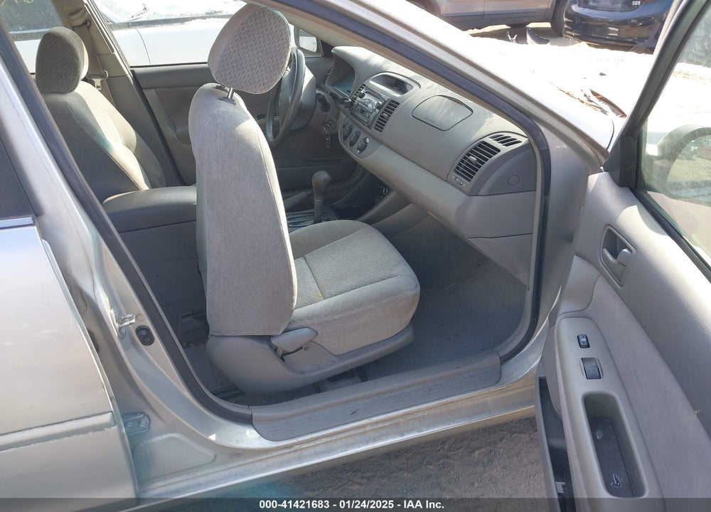 2002 TOYOTA CAMRY LE VIN: 4T1BE32K32U115211