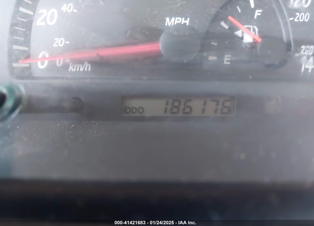 2002 TOYOTA CAMRY LE VIN: 4T1BE32K32U115211