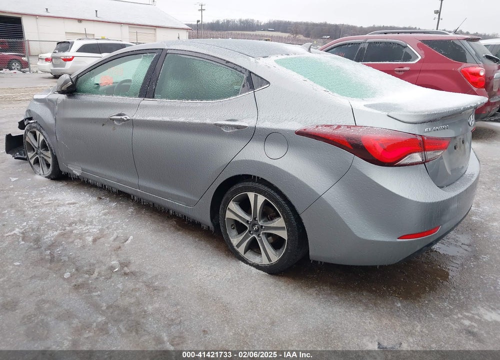 2015 HYUNDAI ELANTRA VIN: KMHDH4AH8FU382779
