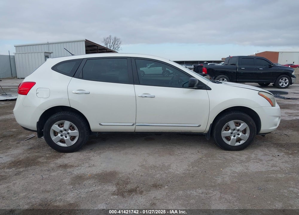 2015 NISSAN ROGUE SELECT S VIN: JN8AS5MT5FW671657