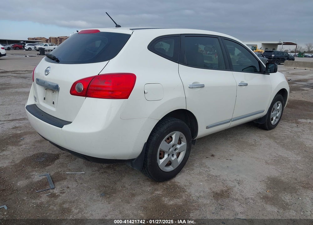2015 NISSAN ROGUE SELECT S VIN: JN8AS5MT5FW671657