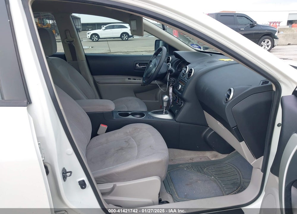 2015 NISSAN ROGUE SELECT S VIN: JN8AS5MT5FW671657