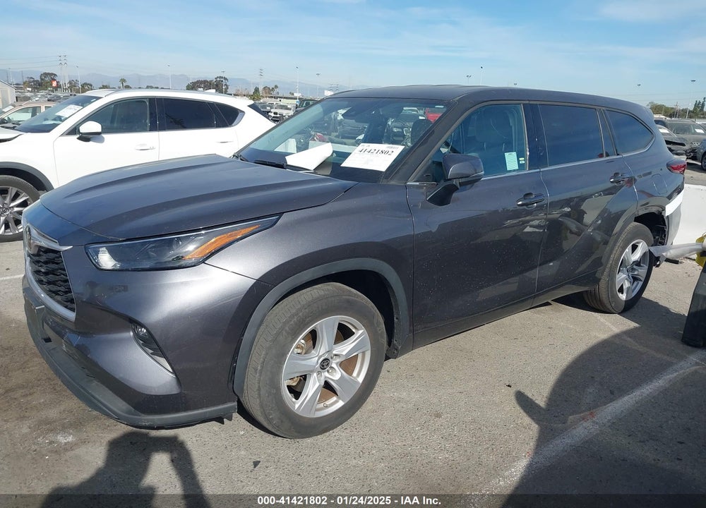 2022 TOYOTA HIGHLANDER LE VIN: 5TDZZRAH4NS096760