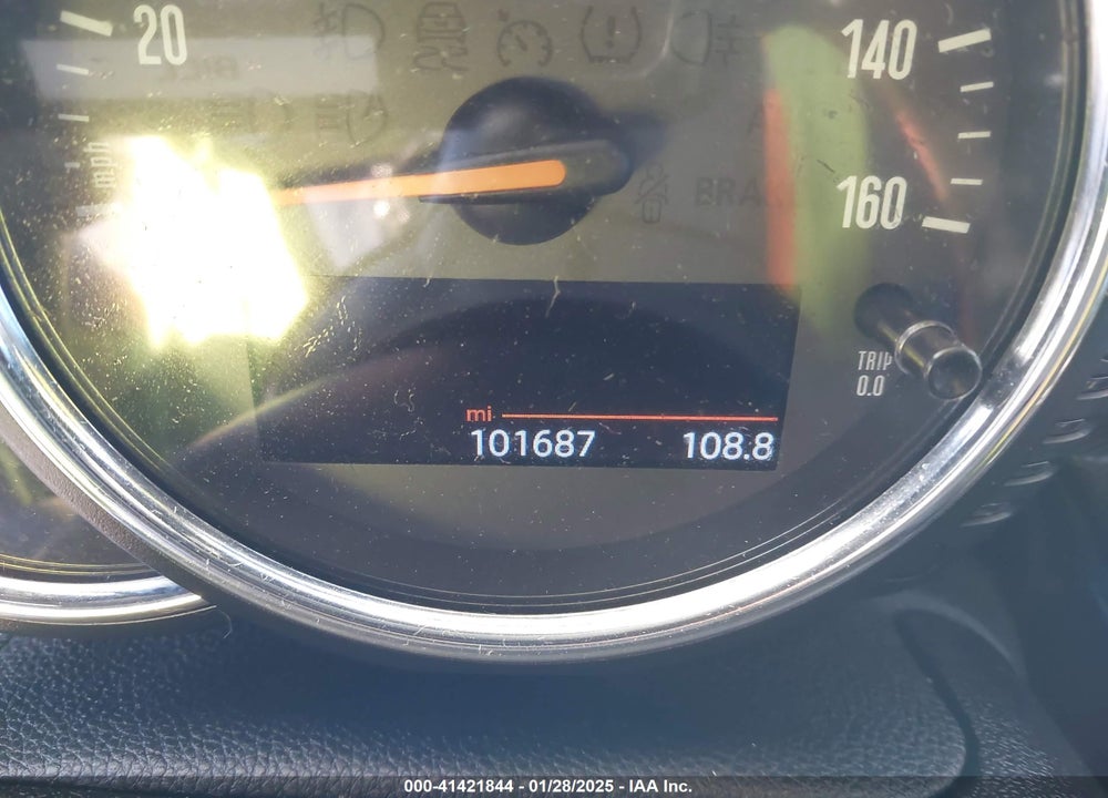 2017 MINI CLUBMAN COOPER VIN: WMWLN5C3XH2E33732