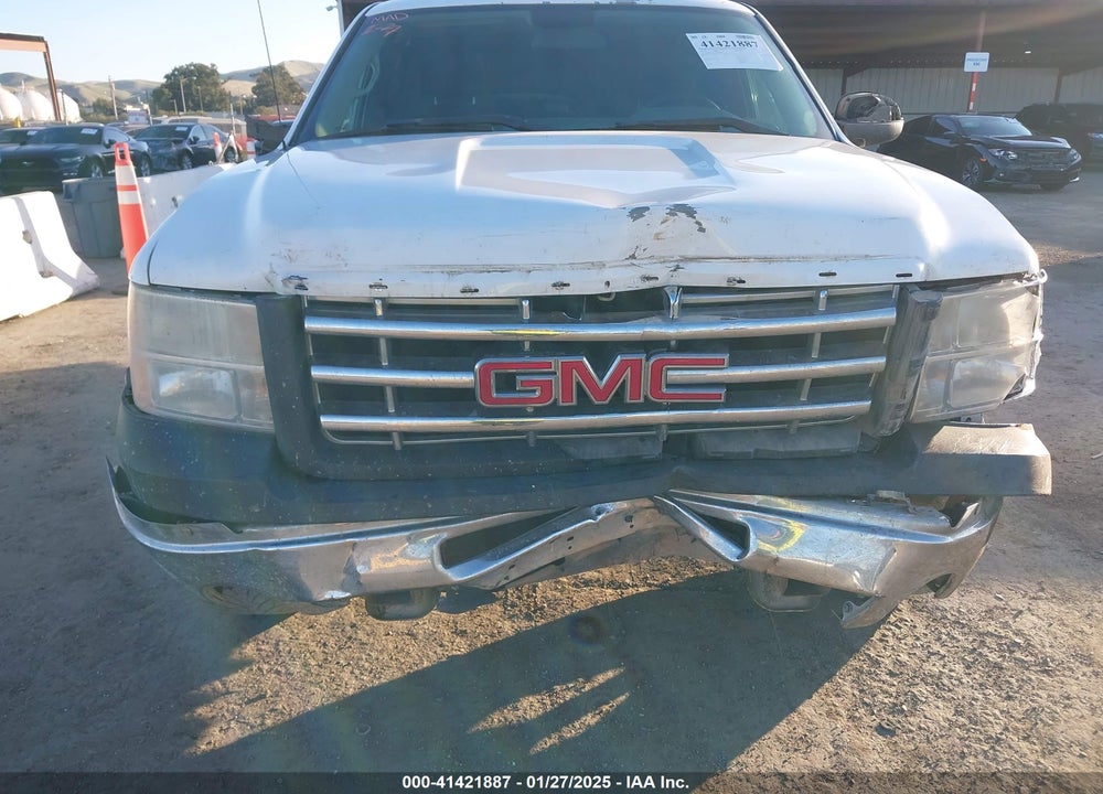2011 GMC SIERRA 1500 WORK TRUCK VIN: 1GTN1TEX2BZ464528