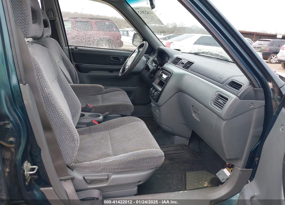 1998 HONDA CR-V LX VIN: JHLRD1840WC104149