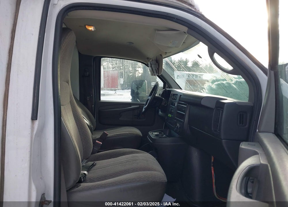 2015 GMC SAVANA CUTAWAY 4500 VIN: 1GD675CG3F1255543