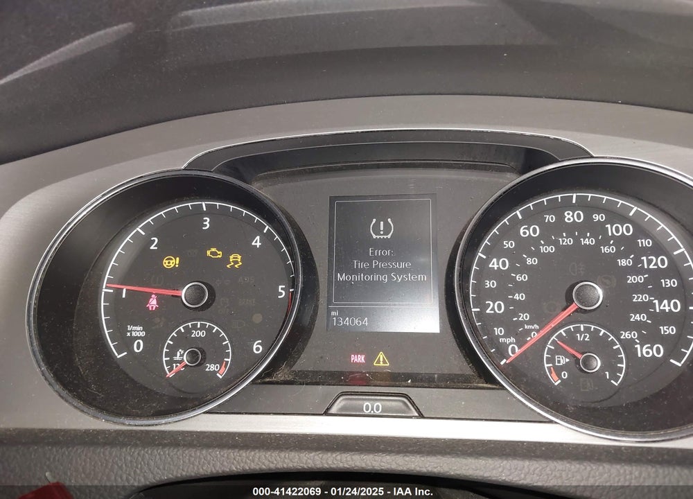 2015 VOLKSWAGEN GOLF SPORTWAGEN TDI S 4-DOOR VIN: 3VWFA7AU4FM504197