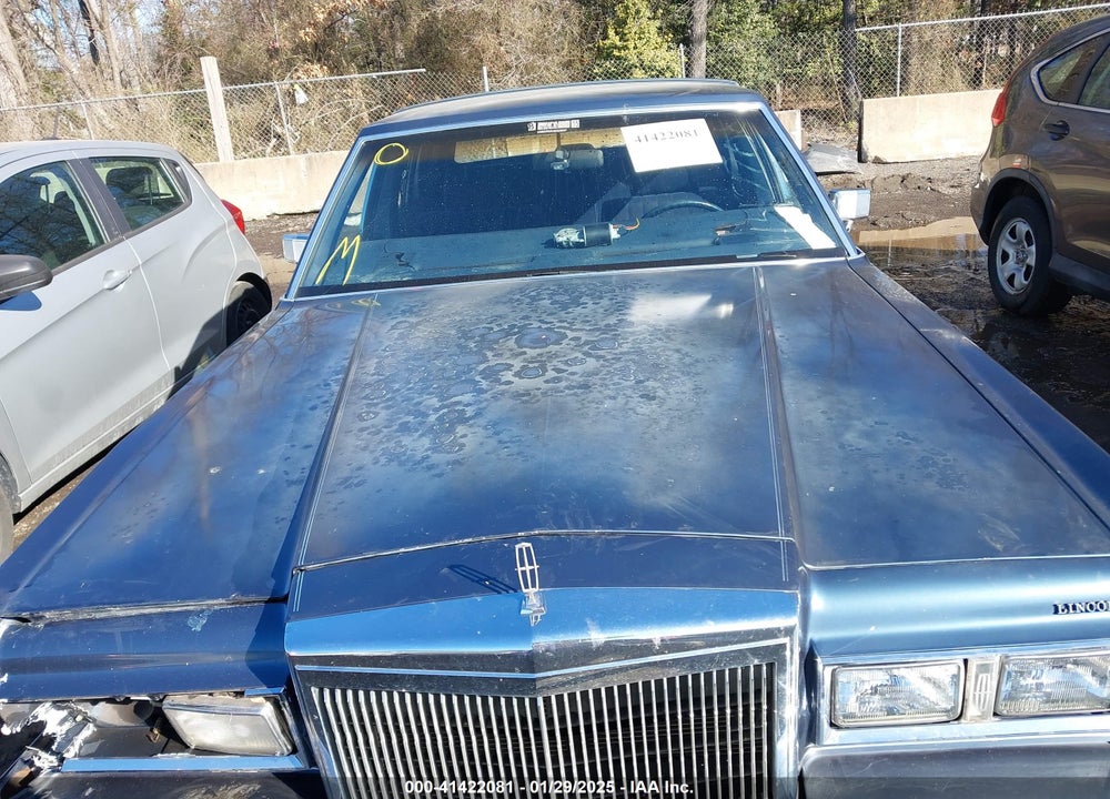 1988 LINCOLN TOWN CAR VIN: 1LNBM81F7JY628554