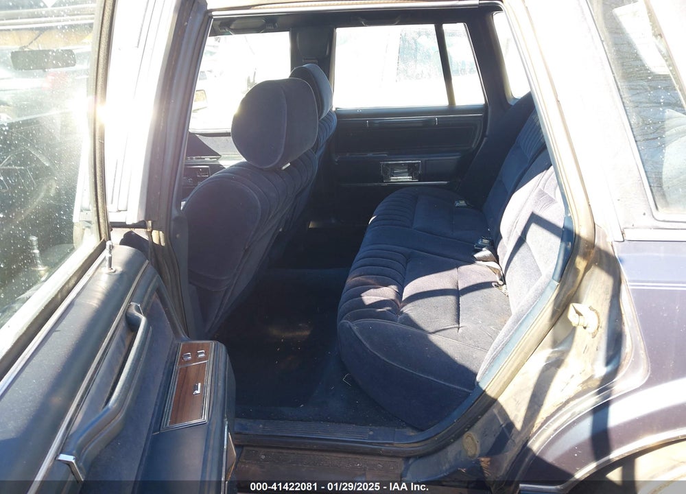 1988 LINCOLN TOWN CAR VIN: 1LNBM81F7JY628554