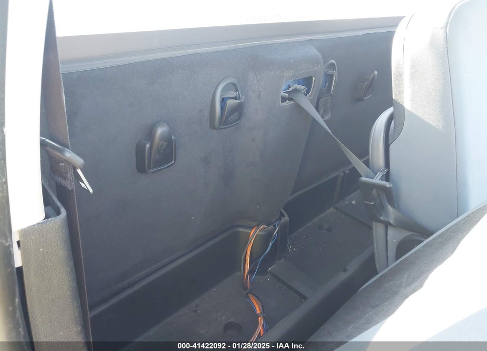2014 RAM 1500 VIN: 3C6JR7AT0EG221829