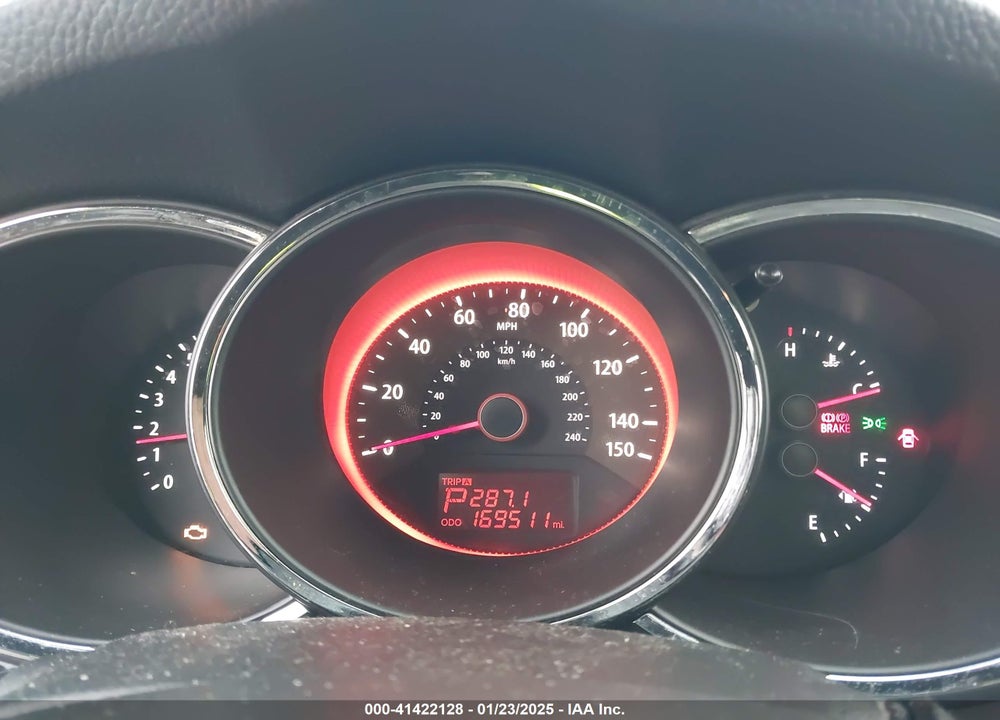 2011 KIA SORENTO SX V6 VIN: 5XYKWDA23BG137915