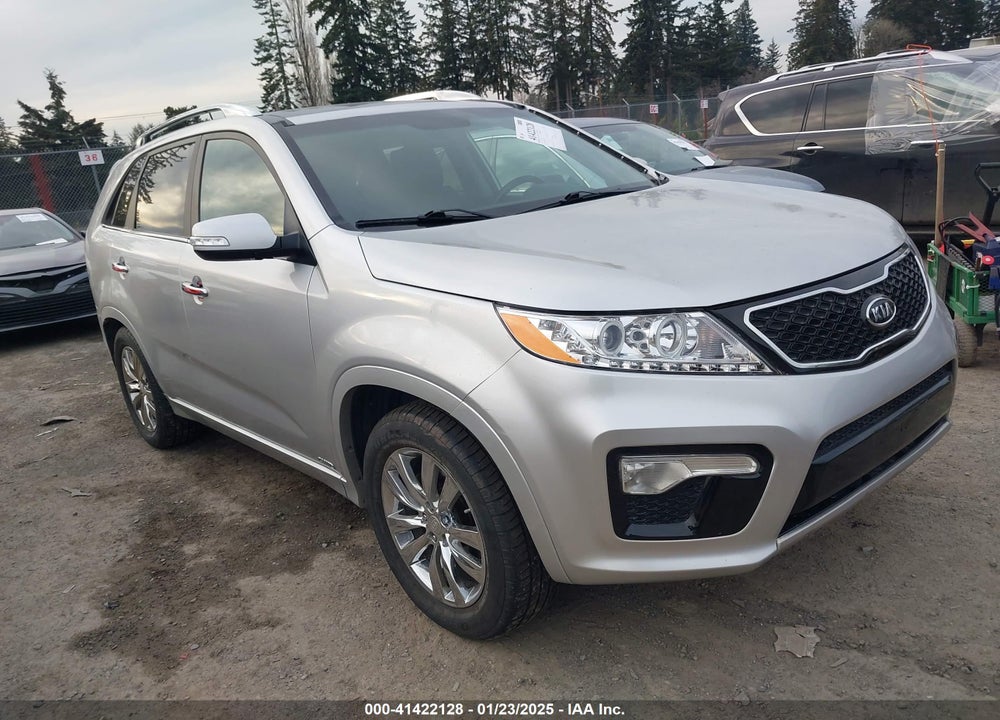 2011 KIA SORENTO SX V6 VIN: 5XYKWDA23BG137915