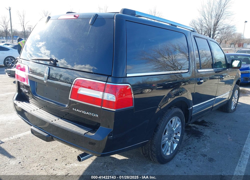 2011 LINCOLN NAVIGATOR L VIN: 5LMJJ3J56BEJ00115