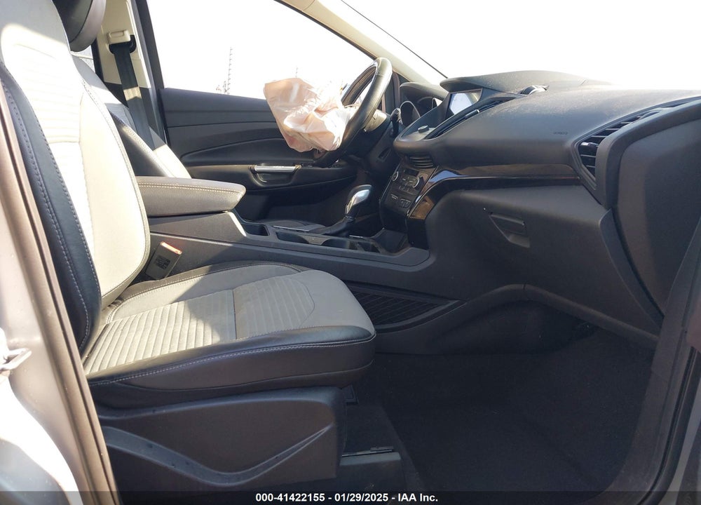 2019 FORD ESCAPE SE VIN: 1FMCU0GDXKUB79360