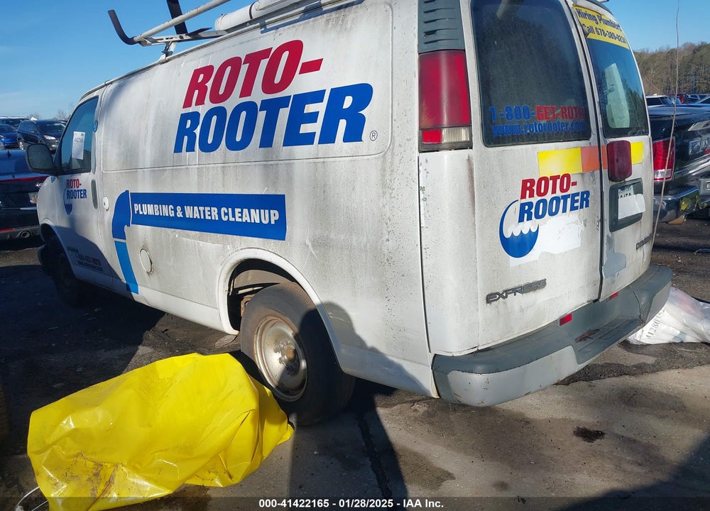 2000 CHEVROLET EXPRESS VIN: 1GCFG25W2Y1108804