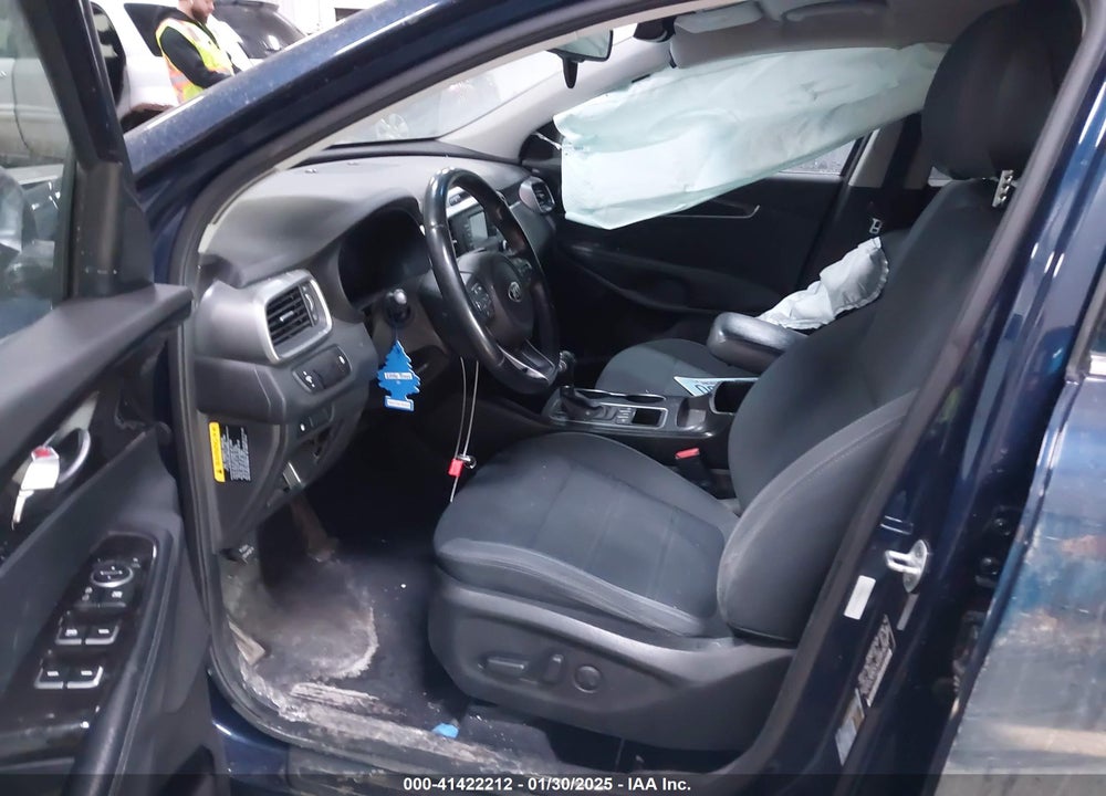2016 KIA SORENTO 2.4L LX VIN: 5XYPGDA36GG182365