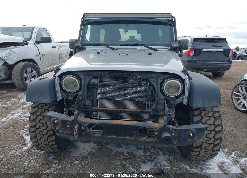 2014 JEEP WRANGLER UNLIMITED SPORT VIN: 1C4BJWDG5EL311381