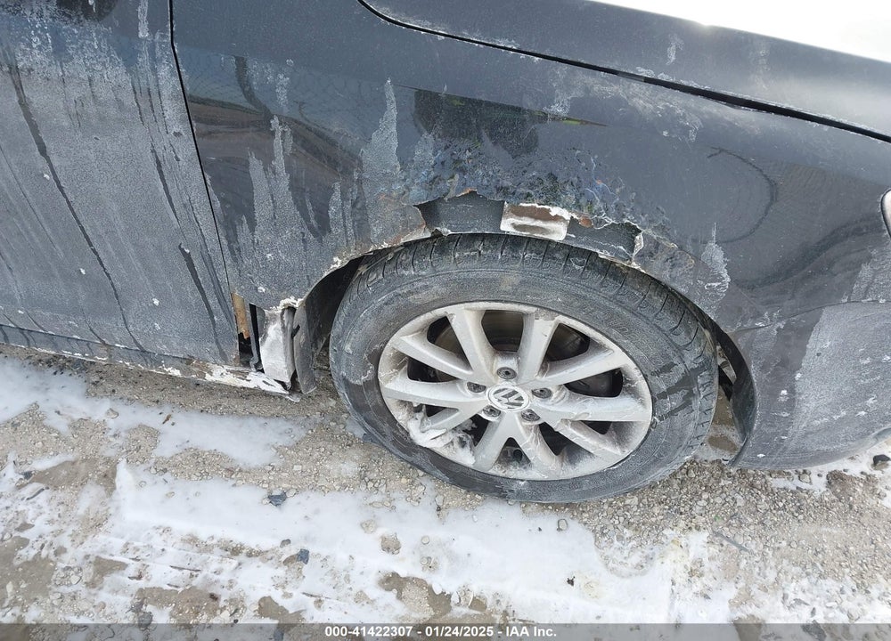 2011 VOLKSWAGEN JETTA VIN: 3VWDZ7AJ1BM365467