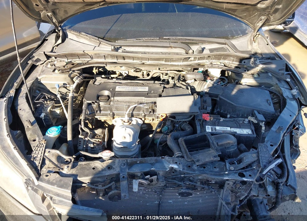 2015 HONDA ACCORD SEDAN VIN: 1HGCR2F82FA038328