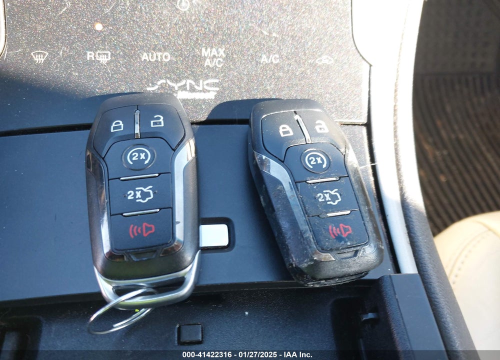 2014 LINCOLN MKZ VIN: 3LN6L2J9XER808451