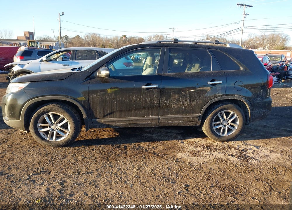 2014 KIA SORENTO LX VIN: 5XYKT4A61EG435444