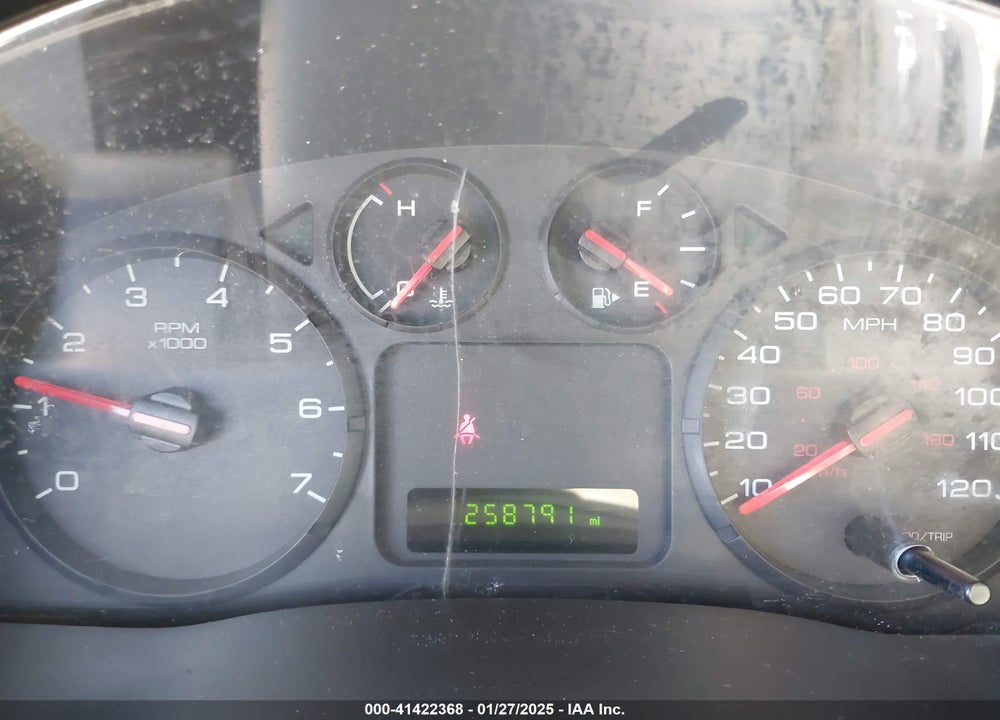 2005 FORD FREESTYLE SE VIN: 1FMZK04105GA30548